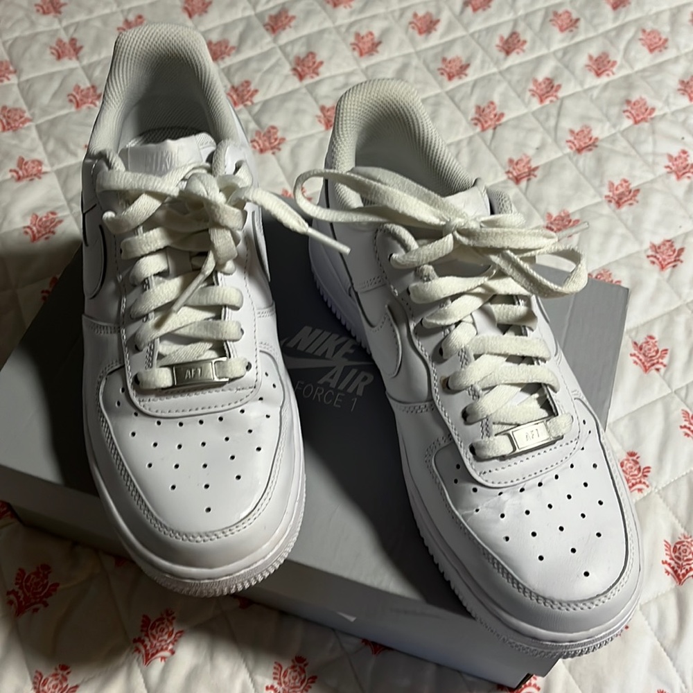 Nike Air Force 1 shoes size 7.5